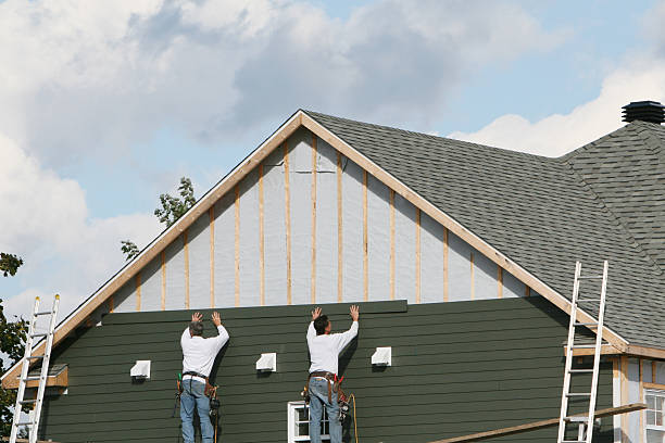 Professional Siding Repair technician working in Saint Thomas, PA